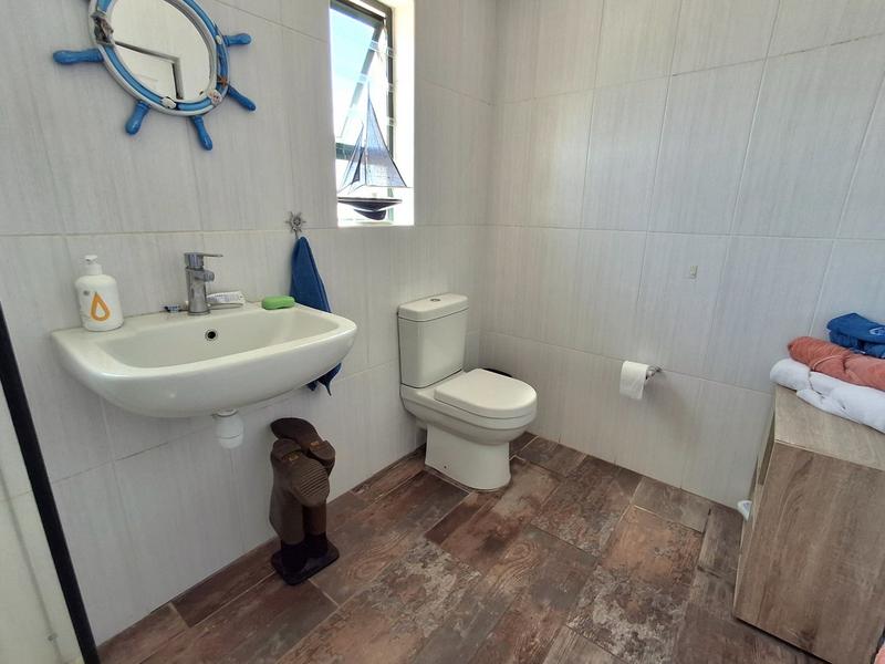 5 Bedroom Property for Sale in Duyker Eiland Western Cape